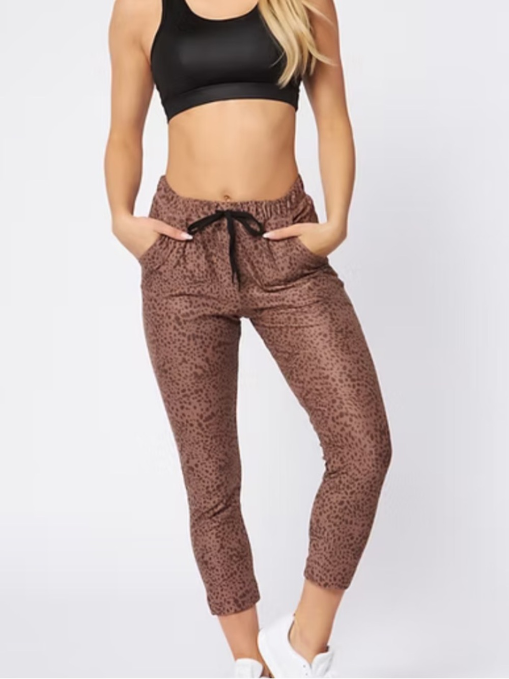 NWT Scorpio Sol Fare Crop Jogger
Mocha Ditsy cheetah